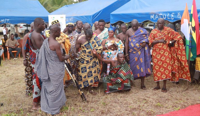 chief praying at jomoro