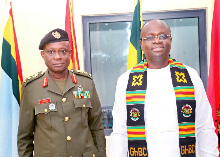 gen kotia with def minister