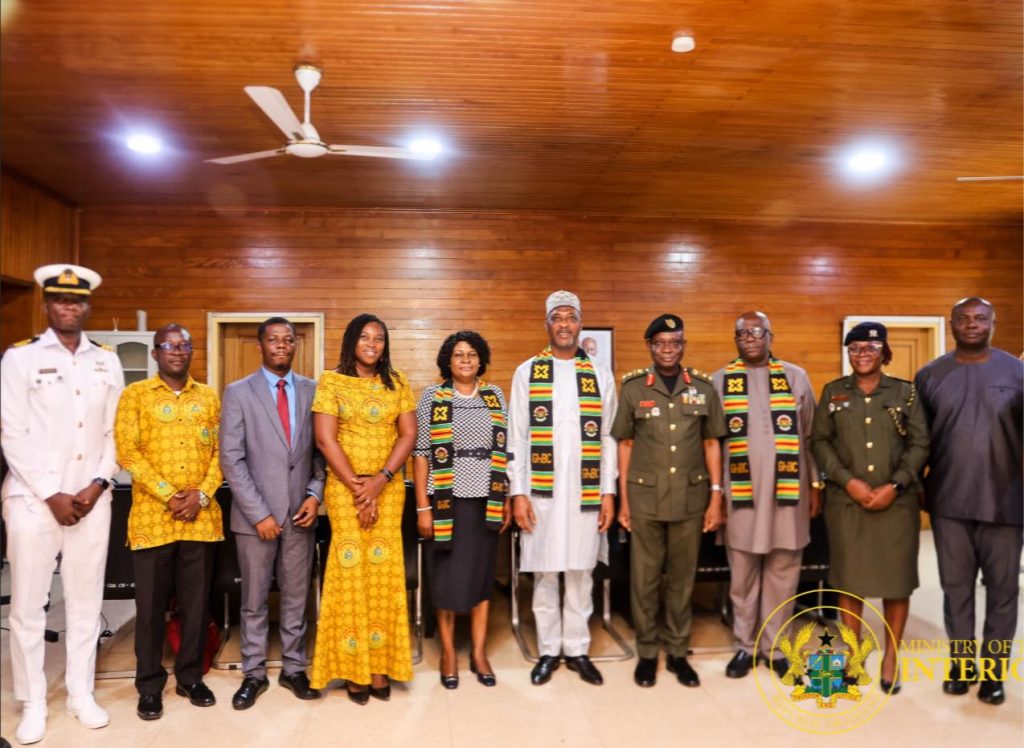 grp pic with int minister