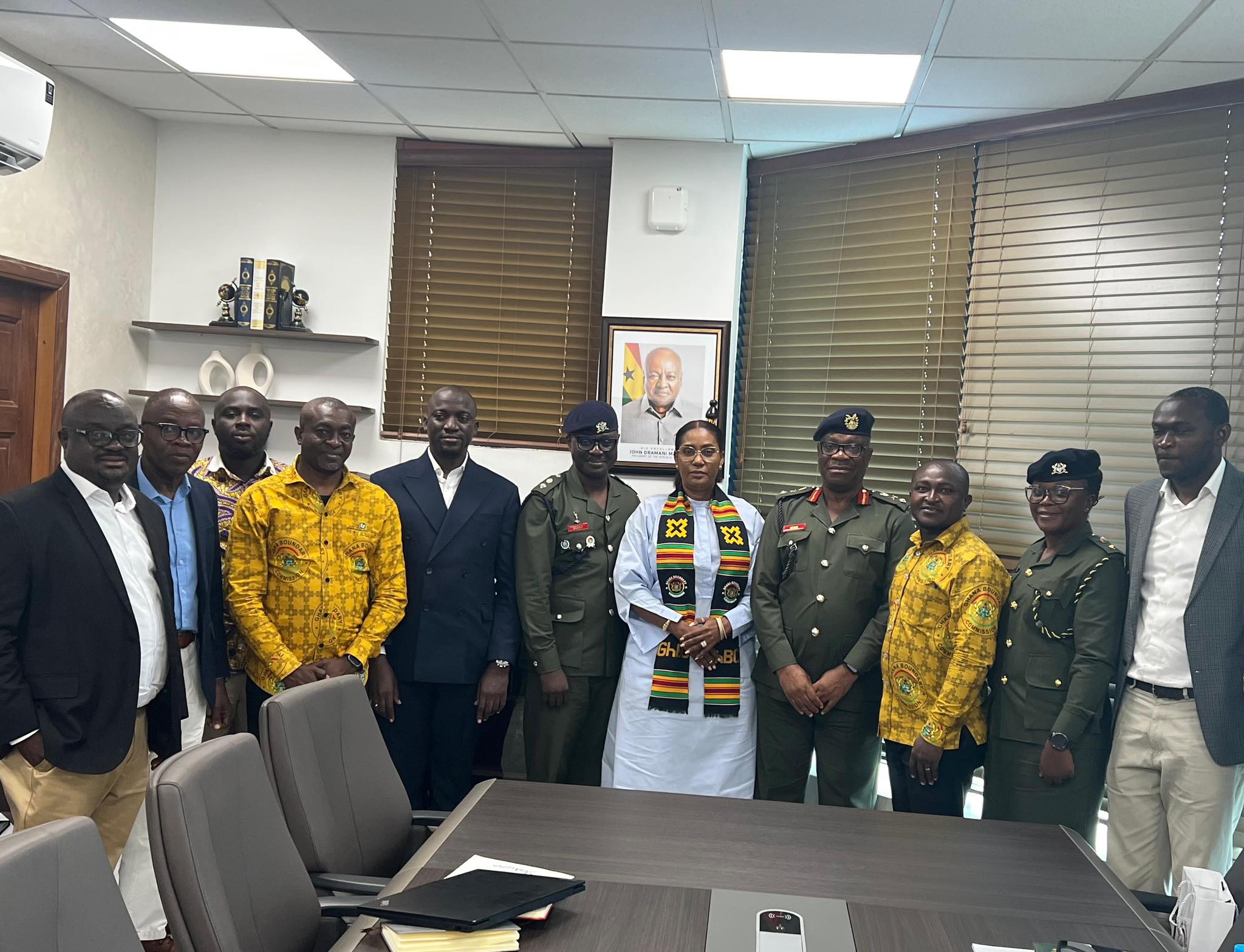 grp pic with pet com ceo