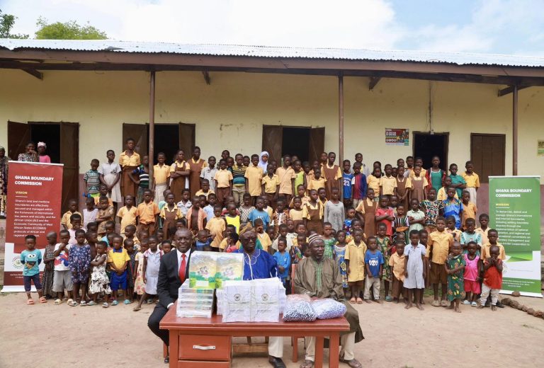 grp pic with student chache da primary school